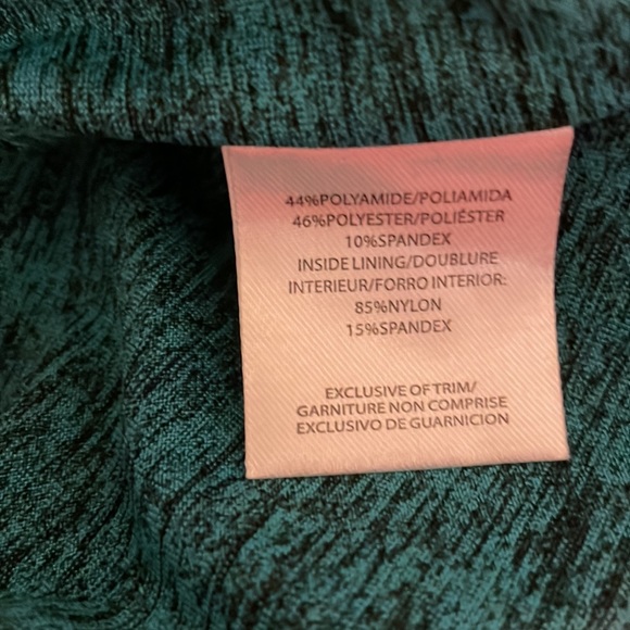 Emerald Body Glove cross back althetic tank top. - Picture 4 of 4